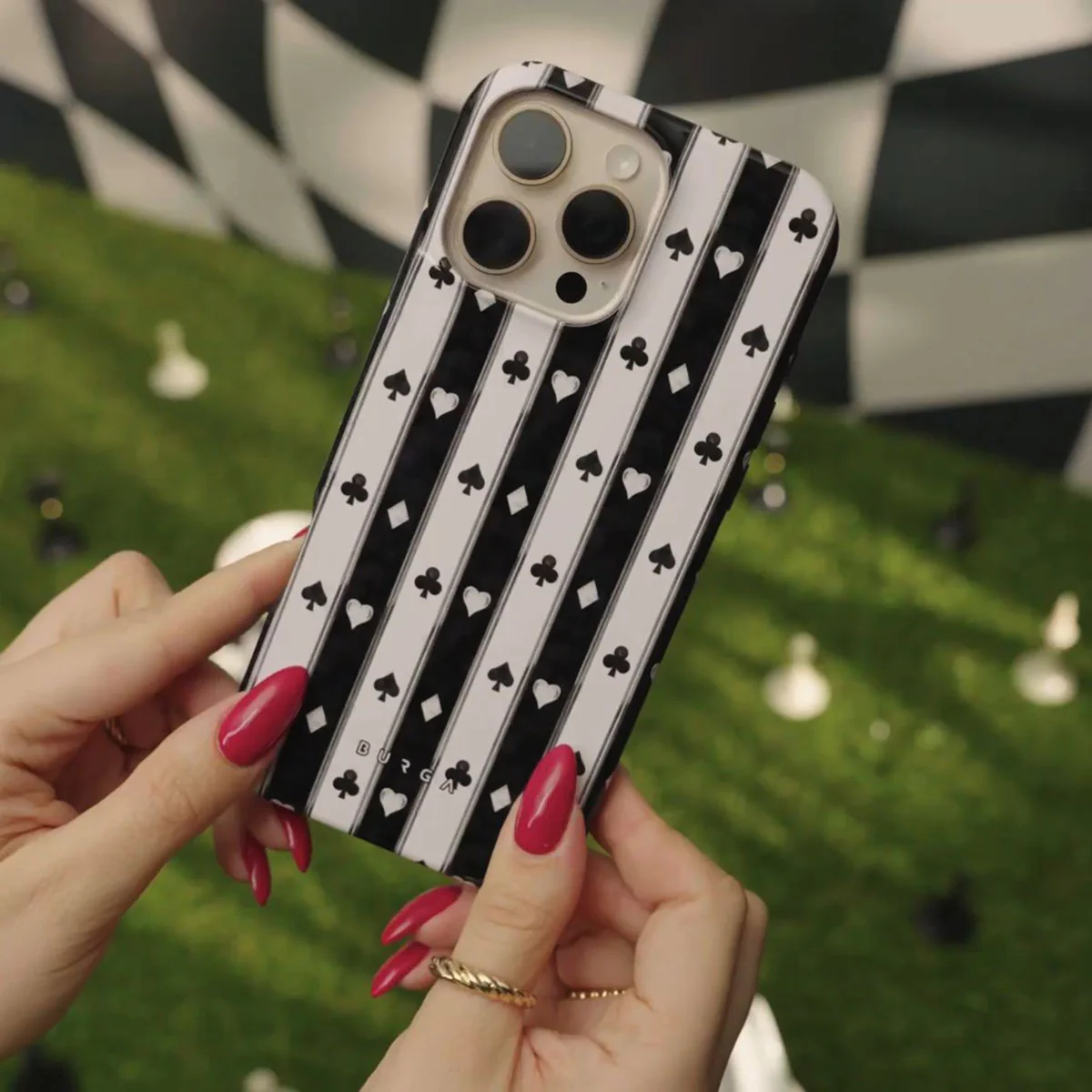 Queen's Court - iPhone 17e Case - Image 5